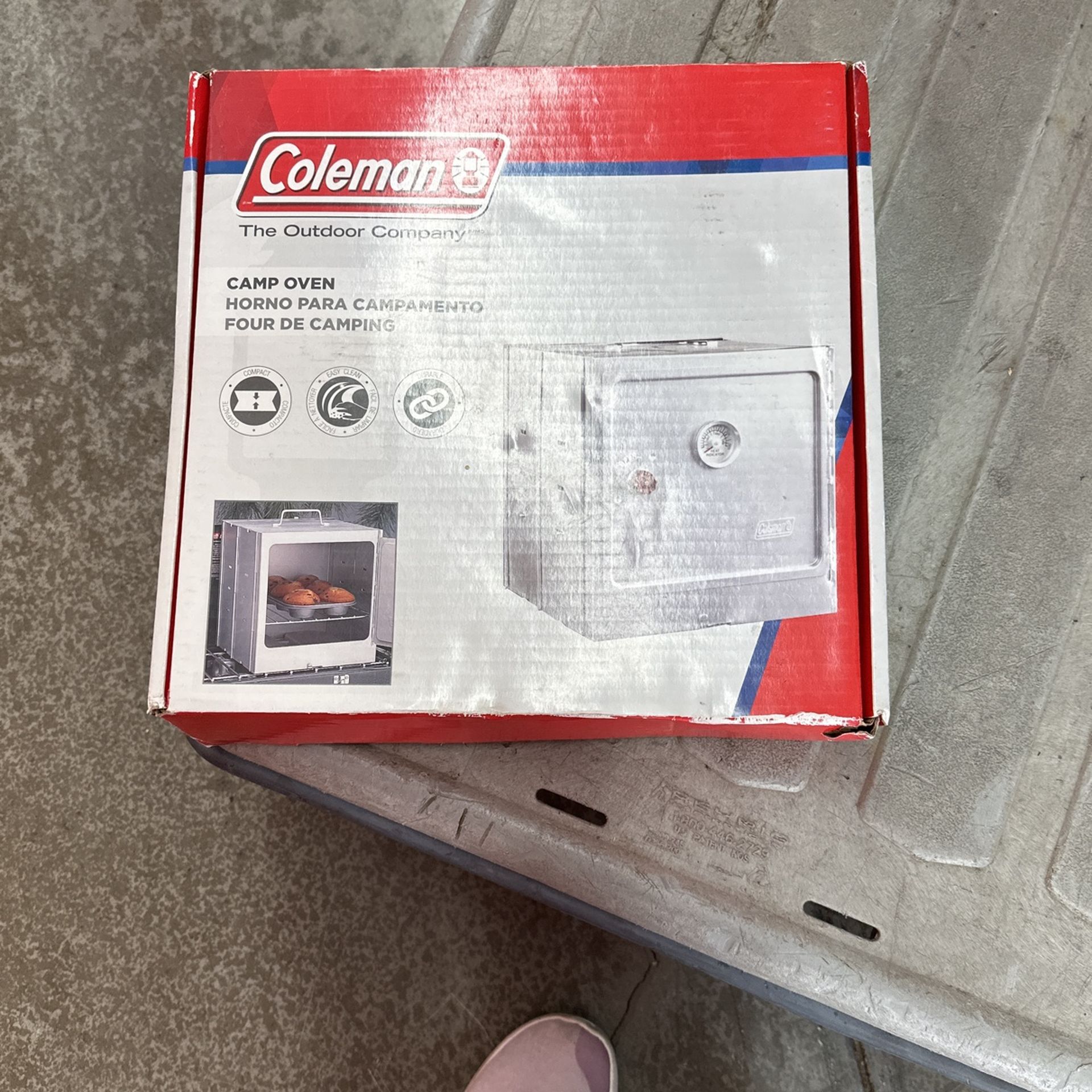 COLEMAN CAMP OVEN - BRAND NEW!
