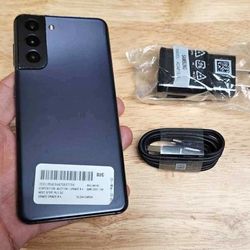 SAMSUNG Galaxy S21, Factory Unlocked,  Excellent Condition.  Like New 