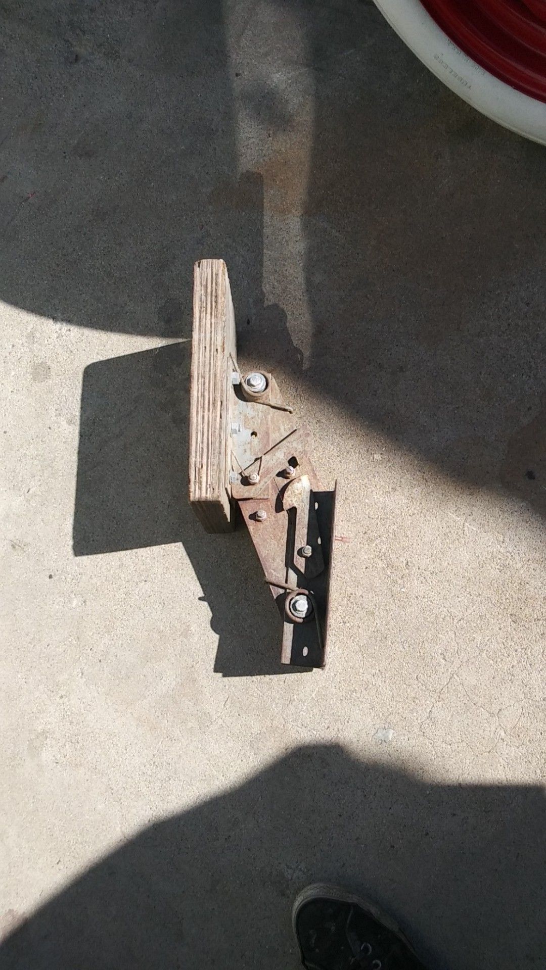 Outboard motor stand