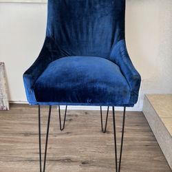 Velvet Upholstered high Chair