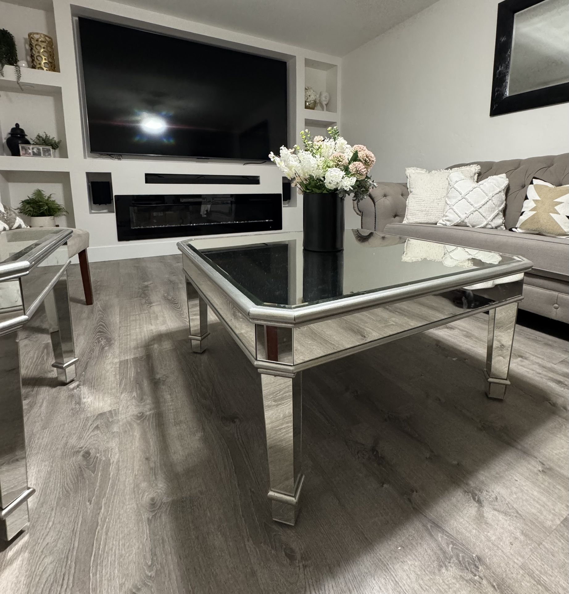 Set Of 2 Coffee Tables