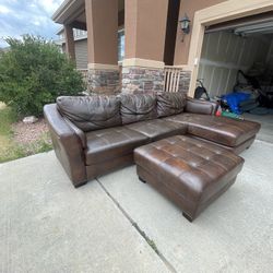 Leather Abbyson Sectional - FREE DELIVERY 🚚 