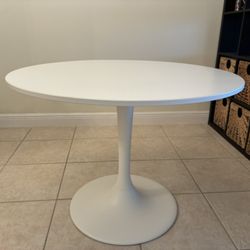 Dining Table | IKEA Docksta + Mural for free 