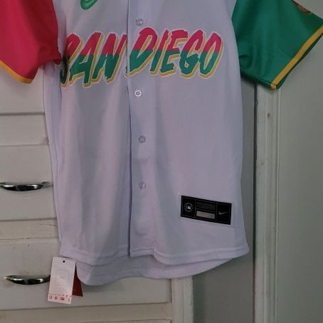 Toddler San Diego Padres Nike White 2022 City Connect Jersey for Sale in  San Diego, CA - OfferUp