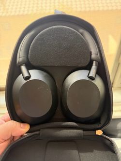 Sony WH-1000XM5 Headphones