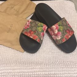 Gucci Slides Women’s 8.5 