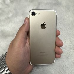 Apple iPhone 7 32GB Unlocked $100 