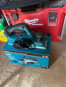 Makita cordless planer