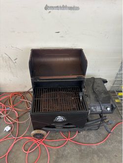 Electric smoker