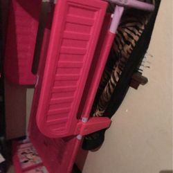 TODDLER BED