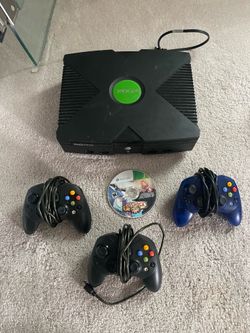 Original Xbox Console Bundle with Controllers and one game