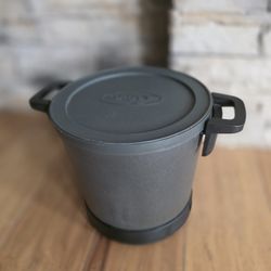 Small Size Deep Fryer.  Great For Fish & Fries.