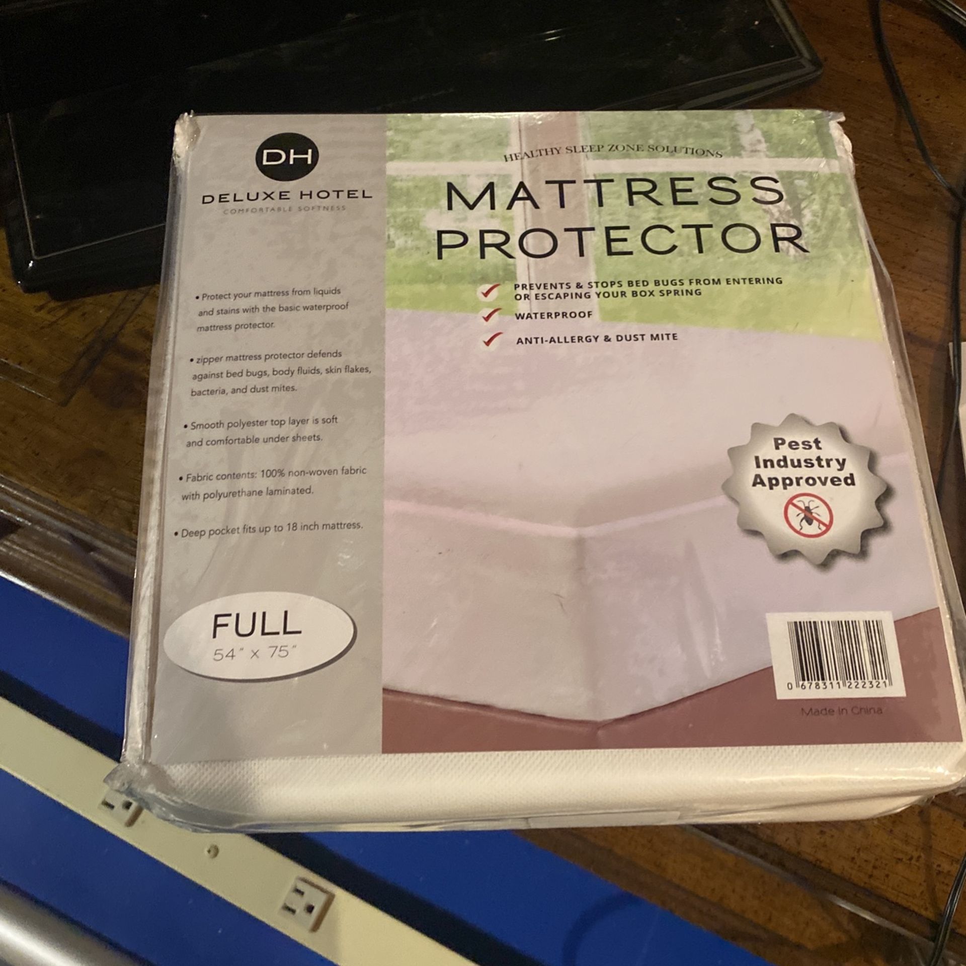 Deluxe hotel Mattress Protector Full Size 