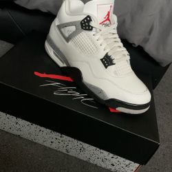Jordan Retro 4 White Cement 