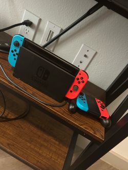 Nintendo Switch Bundle: Console, Pro Controller & 6 Games