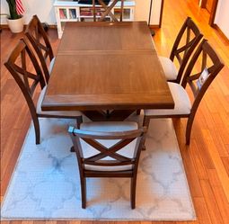 7-piece Lathan dining set