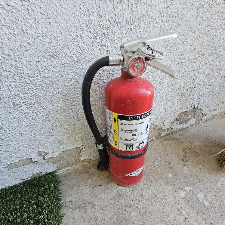 5 Pounds Fire Extinguisher As Is