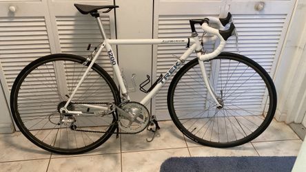 TREK 1200 Road bike