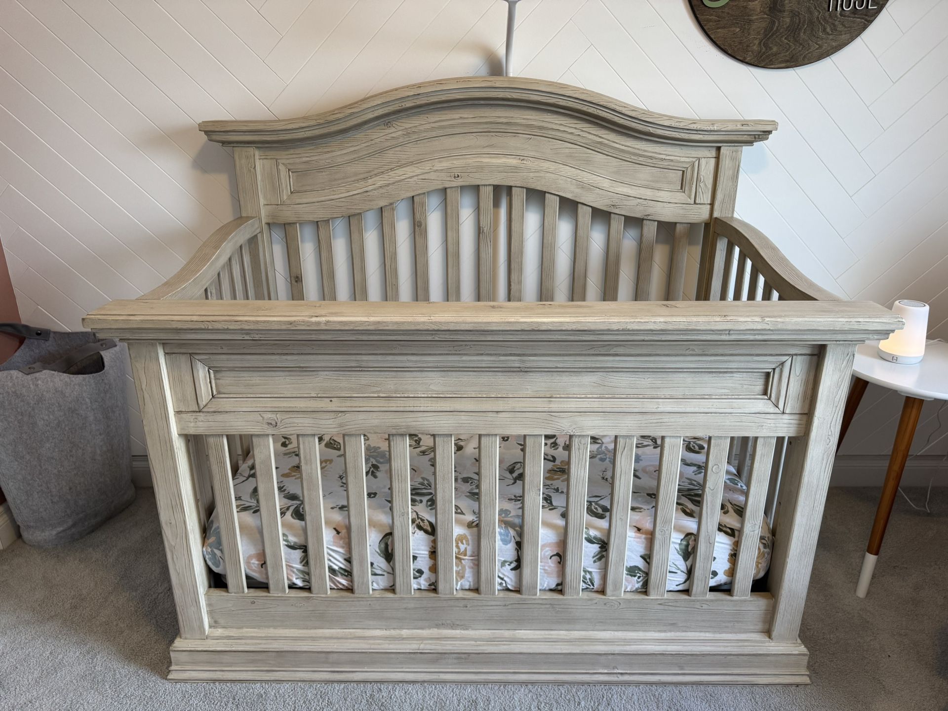 3 Piece Convertible Crib, Dresser And Changing Table Topper