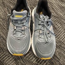 Men’s Hoka One 9.5