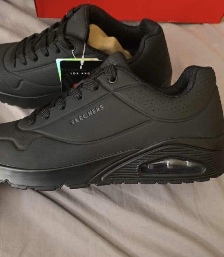 NEW MEN, S SKETCHERS UNO
