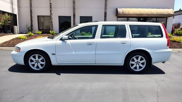 2005 Volvo V70