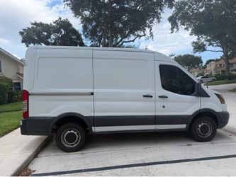 Ford transit 250