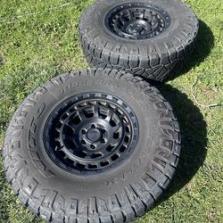 33" Offroad Wheels Black Rhino Brand With Nitto Tires 