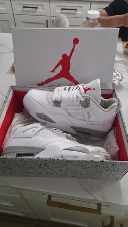 Jordan 4 Retro White Cement Sneakers size 8.5