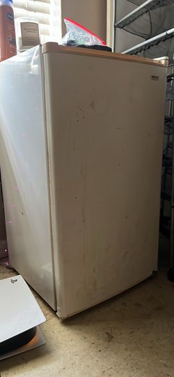Medium sized fridge