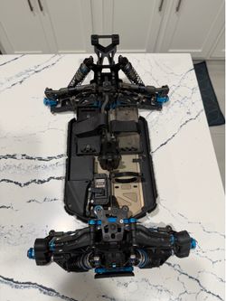 Team Associated RC8B4.1e