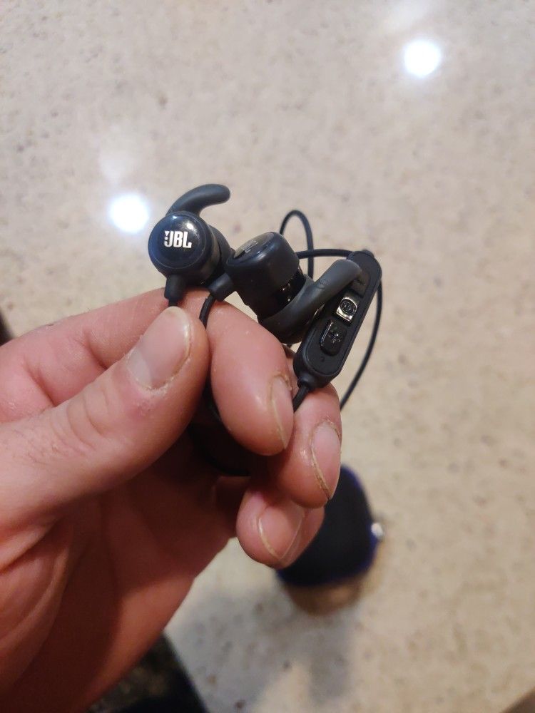 JBL Bluetooth Headphones