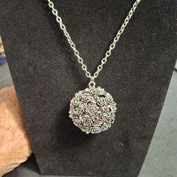 Silver-tone Round Pendant Necklace W/Rose & Leaf Motif & Pink Gemstones, 41" Cable Chain W/Lobster Clasp Adjustable, Vintage Mid Century
