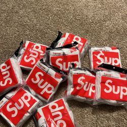 Supreme Socks