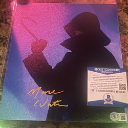 BAS COA MUSE WATSON SIGNED 8x10 “I KNOW WHAT YOU DID…” PHOTO