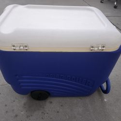 Igloo Ice Chest