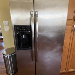 GE 36" Fridge Like New