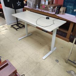 Adjustable Desk 