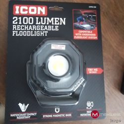 ICON 2100 Lumen rechargeable light