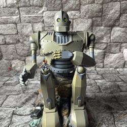 The Iron Giant Animated Piggy Coin Bank 1999 Trendmasters Lights Talks Tested!