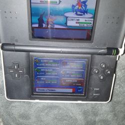 Nintendo DS Lite (Cracked Hinge)