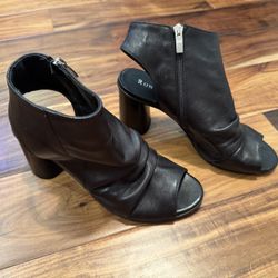 Ron White Black Leather Peep Toe Booties – Size 39 (8.5)