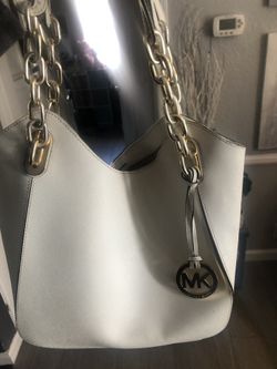 Michael Kors purse . Good condition $25