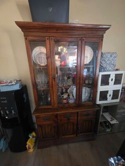 Hutch / cabinet
