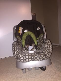 Baby car seat!!