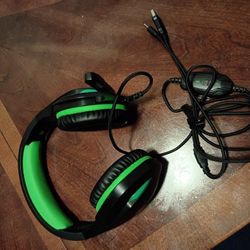 Xbox Series X/S An Xbox One Wired Headset