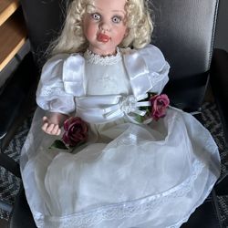 High End Doll Collection, Paid Over $3500, Will Sell For $500, Great For Resellers, Lots Of Money To Be Made