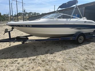 2000 Larson  SEI 186 BR w/ 115 Hp Johnson Outboard