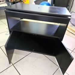 Rotating-Top TV Stand – Functional with Storage