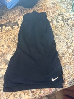 Boys size 10 Nike shorts